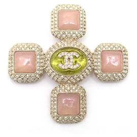 Chanel-NUEVO BROCHE CHANEL CROIX CC LOGO PATE DE GLASS STRASS EN BROCHE DE METAL ORO-Dorado