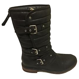 Ugg-Ugg biker boots with zip and buckles-Black