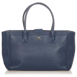 Sac cabas Chanel Executive Cerf Caviar en cuir bleu Bleu