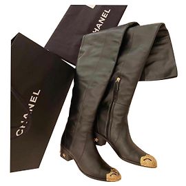 Chanel Schwarz