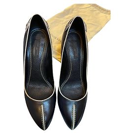 Louis Vuitton Black Leather Pumps with Gold Hardware Black Gold hardware