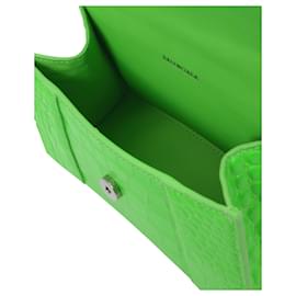 Balenciaga-Hour Top Handle Xs Tasche aus Fluo Green Glänzend geprägtem Croc Kalbsleder-Grün