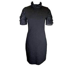 Fendi-Robe Fendi en maille de laine mélangée noire avec fleurs en soie appliquées sur les manches-Noir