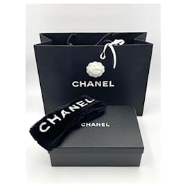 Chanel-Diadema de piel negra Chanel nuevo-Negro