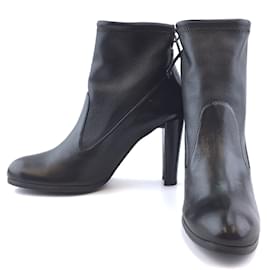 Stuart Weitzman Black Leather Ankle Mitten Plonge Boots Black
