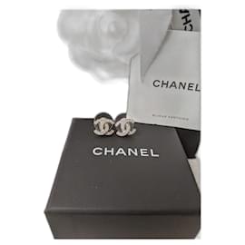 Chanel-CC F18V Logo Timeless Classic Crystal Earrings-Silvery