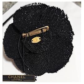 Chanel-Alfinetes e broches-Preto