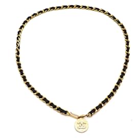 Chanel-Colar com cinto de corrente em couro Chanel Gold Black CC Medalhão Charm Couro-Dourado
