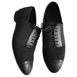 Chanel Allacciate Oxford uniformi Nero