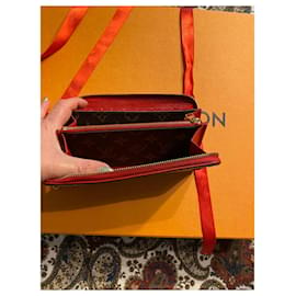 Louis Vuitton-Portafoglio con zip Rivoli-Marrone,Rosso