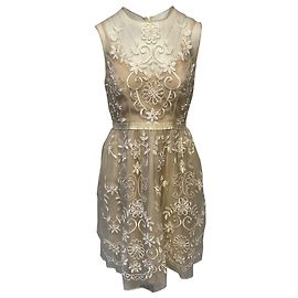 Needle & Thread Robe en Dentelle sans Manches en Soie Beige Marron Beige