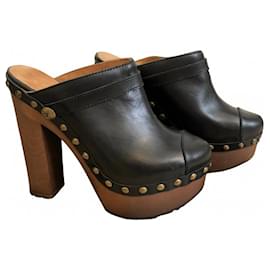 Chanel Clogs Brown
