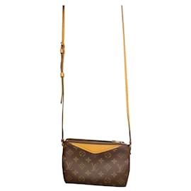 Louis Vuitton-Pallas clutch bag-Dark brown