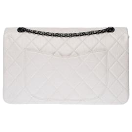Chanel-Splendid & Majestic Chanel Handbag 2.55 Reissue 227 in white quilted leather, blackened silver metal trim-White