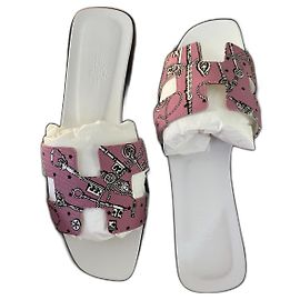 Hermès Oran sandals Pink