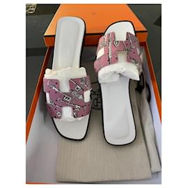 Hermès-Oran sandals-Rosa