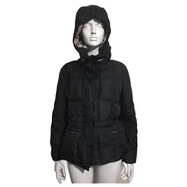 Burberry Brit Abrigo acolchado con capucha Burberry Negro