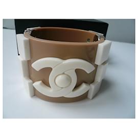 Chanel-CHANEL "Légo Brick" cuff Beige and ecru two-tone resin very good condition-Beige