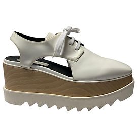 Stella Mc Cartney Stella McCartney Elyse Cutout Platform Shoes in finta pelle bianca Bianco