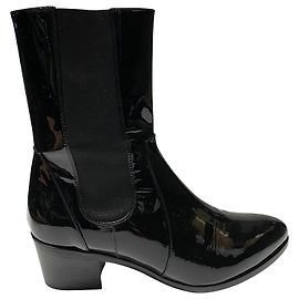 Chanel Boots in Black Patent Black