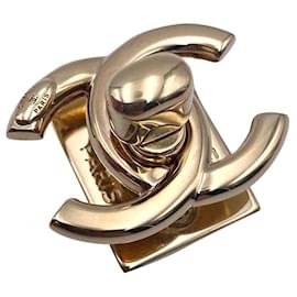 Chanel-CHANEL chiusura originale CC turnlock Oro-D'oro