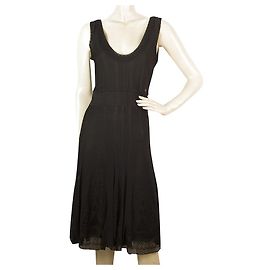 Chanel, CHANEL Robe en maille noire sans manches en viscose 40 Noir