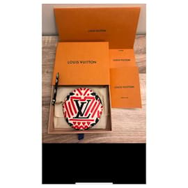 Louis Vuitton-Louis Vuitton Crafty round wallet-Beige