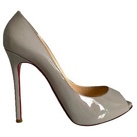 Christian Louboutin-Heels. Grau