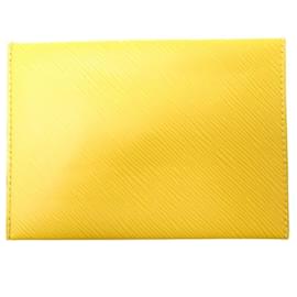 Louis Vuitton-CONVITE PARA NOVO LOUIS VUITTON POUCH EM PELE DE COURO AMARELO EPI-Amarelo