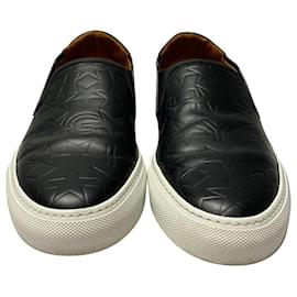 Givenchy-Givenchy Star Emboss Low Sneakers in Black Leather-Black