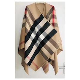 Burberry-Poncho cape burberry charlotte reversible camel new-Beige