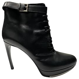 Alexander Mcqueen-Alexander McQueen Curved Heel Platform Ankle Boots in Black Leather-Black