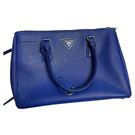 Sac à main Prada en cuir saffiano bleu roi Bleu