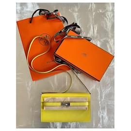 Hermès-Wallet To Go Chevre Mysore-Yellow