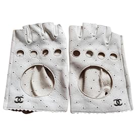 Chanel-Gloves-White