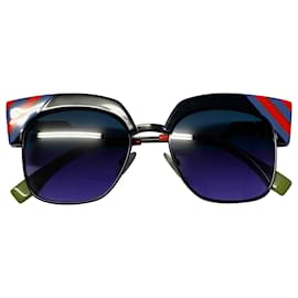 Fendi-Fendi Wave Transparent Gradient Cat Eye Sunglasses in Blue Acrylic-Blue
