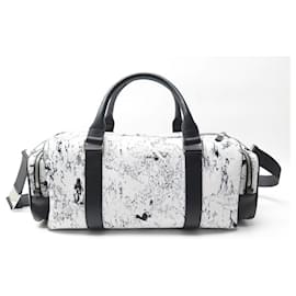 Christian Dior-NEW CHRISTIAN DIOR DUFFLE BANDOULIERE TRAVEL BAG-White