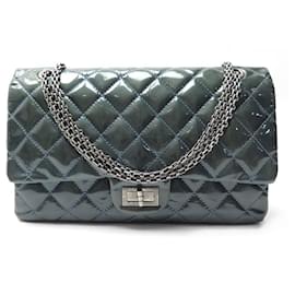 Chanel-Chanel handbag 2.55 JUMBO IN PATENT LEATHER QUILTED BANDOULIERE HAND BAG-Blue