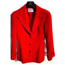 Chaqueta Chanel de tweed roja Roja