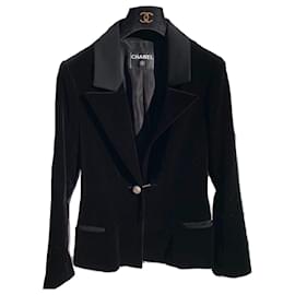 Chanel-Tuxedo in Velvet-Black