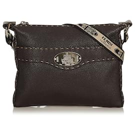 Fendi-Fendi Sac à bandoulière en cuir Selleria noir-Noir