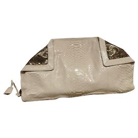 Bolsa de mão Salvatore Ferragamo em pele de cobra Eggshell Fora de branco