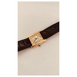 Cartier-Tank-Golden