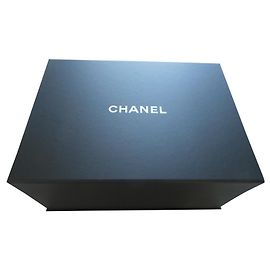 empty chanel box for handbag with its dustbag Black