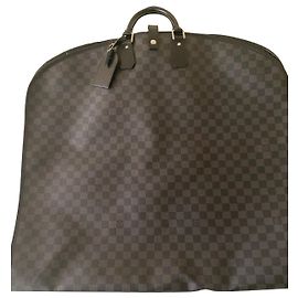 Louis Vuitton Damier Graphite Porte Housse N48230 Gris