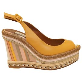 Valentino Garavani Wedge Sandals in Yellow Leather Yellow