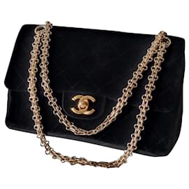 Chanel-Chanel Vintage Classique bag in black velvet-Black