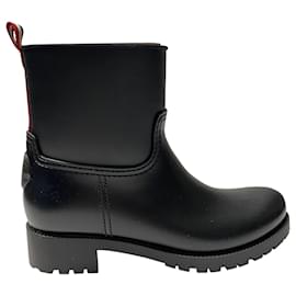 Moncler Ginette Logo-patch Ankle Boots in Black Rubber Black