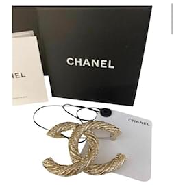 Chanel-Chanel CC Signature Gold Metal Brooch ( NEW ARTICLE ) Gold hardware-Gold hardware