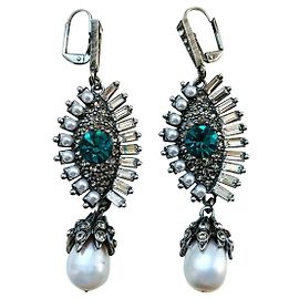Orecchini di perle finte con strass e strass firmati Alexander McQueen Silver hardware